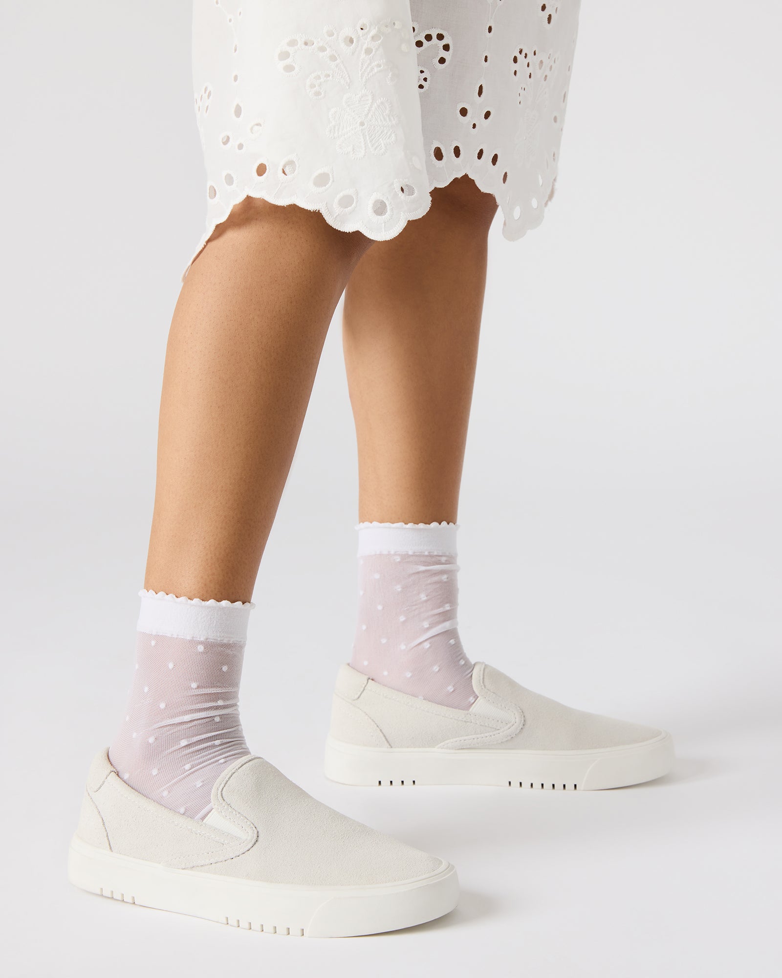 STEVEMADDEN_SHOES_MURPHY_WHITE-SUEDE_8285.jpg