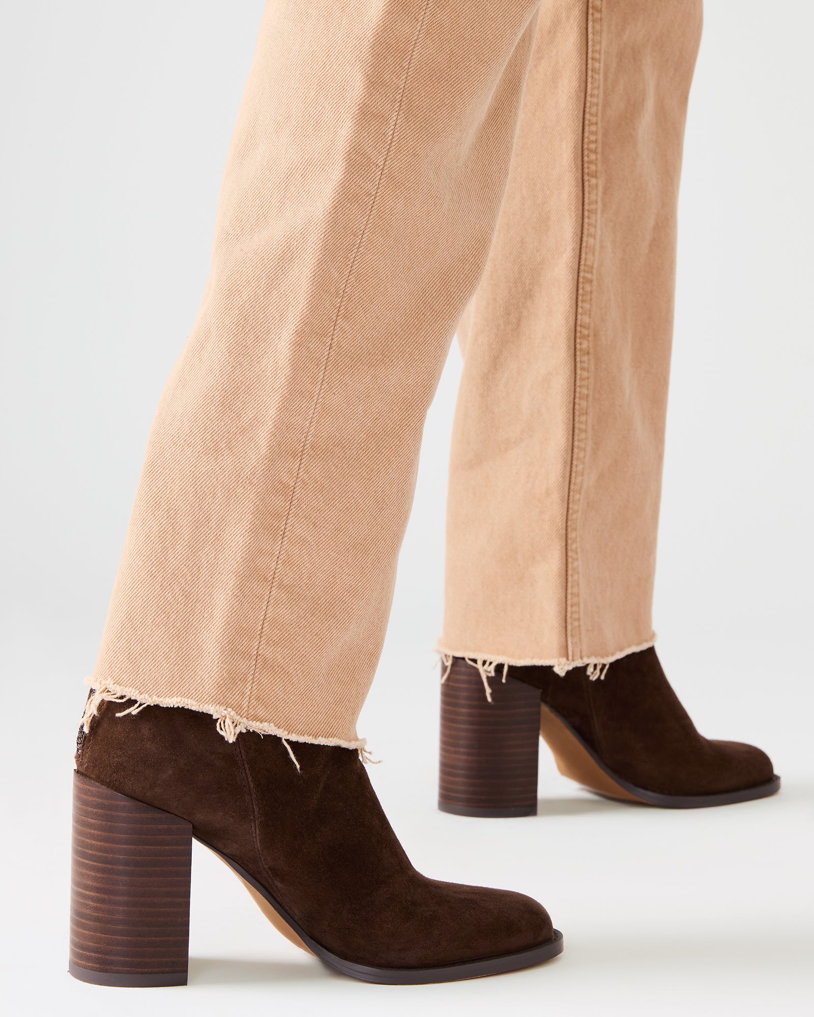 STEVEMADDEN_SHOES_OBSESSION_CHOCOLATE-BROWN-SUEDE_0175.jpg