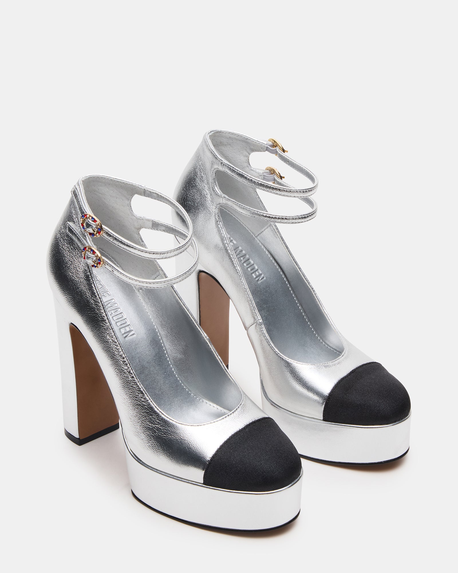 STEVEMADDEN_SHOES_PEYTON_SILVER-LEATHER_02.jpg