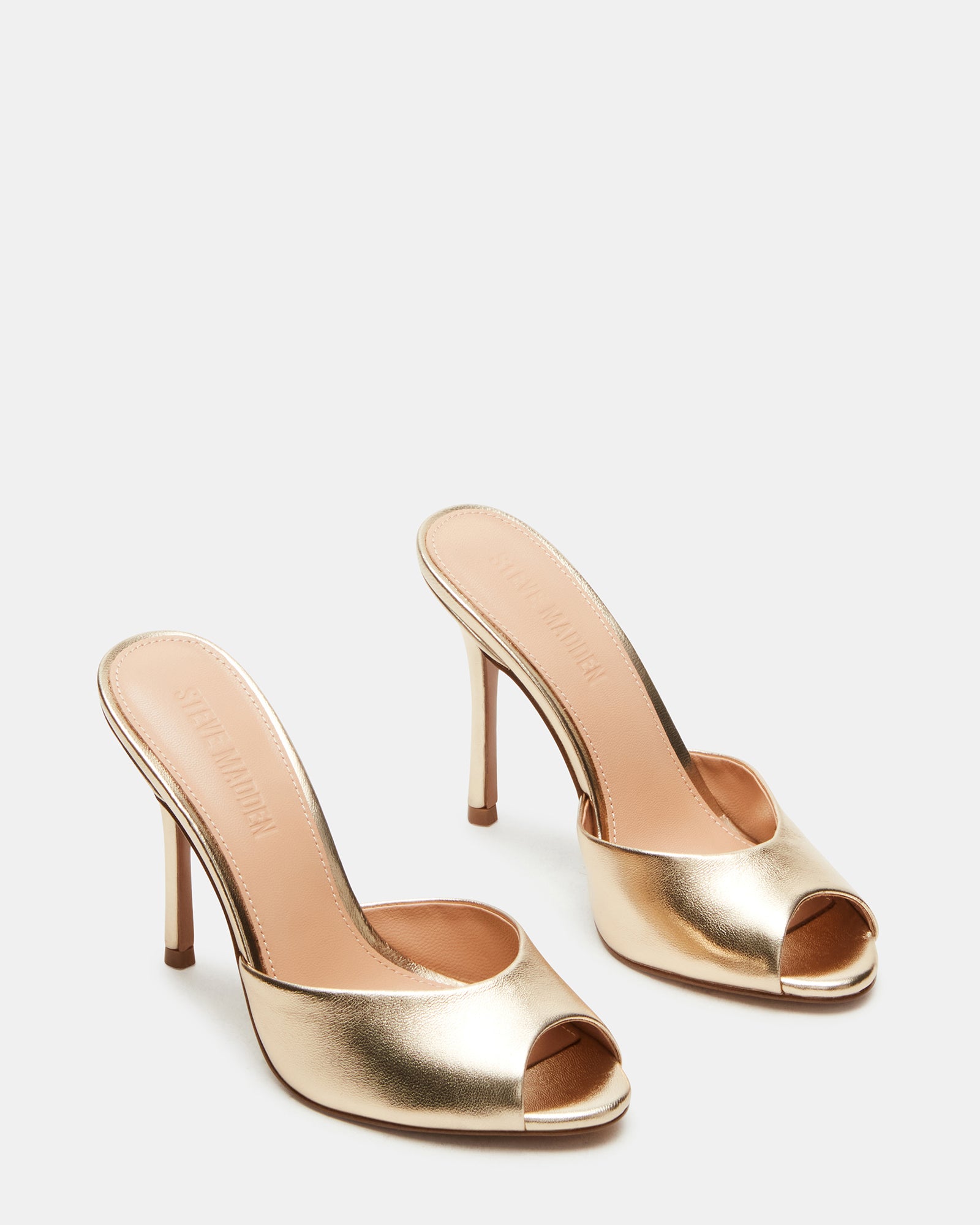 STEVEMADDEN_SHOES_PRIYA_GOLD-LEATHER_02.jpg