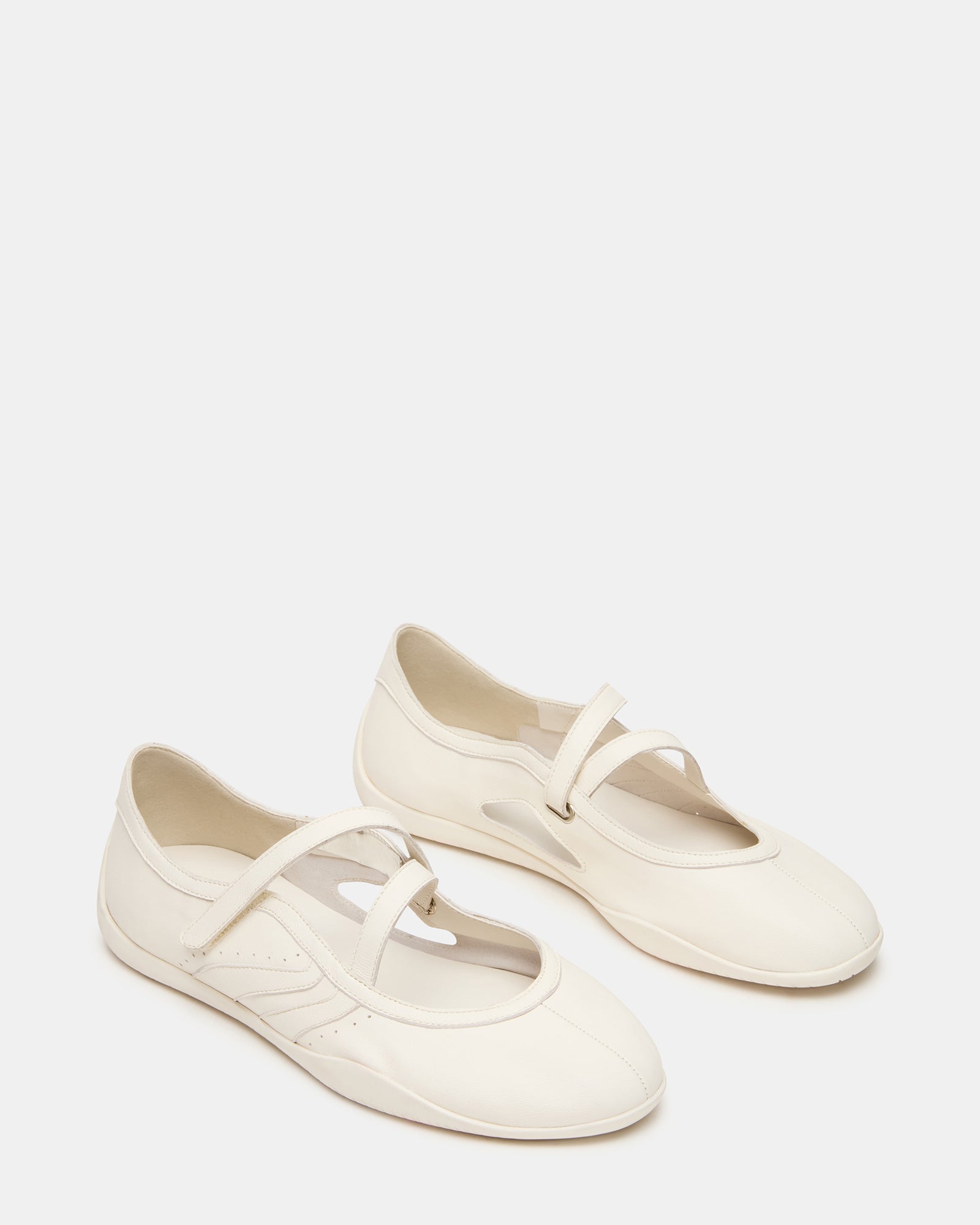 STEVEMADDEN_SHOES_PULSE_BONE_02.jpg
