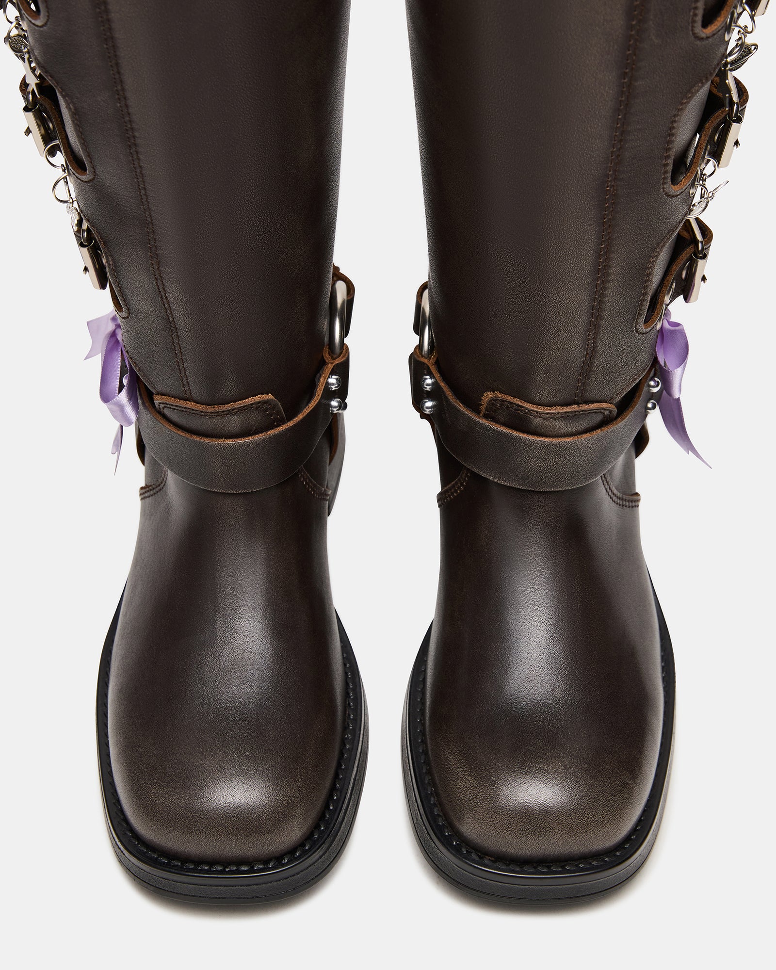 STEVEMADDEN_SHOES_ROCKY-CHARMS_BROWN-DISTRESSED_04.jpg