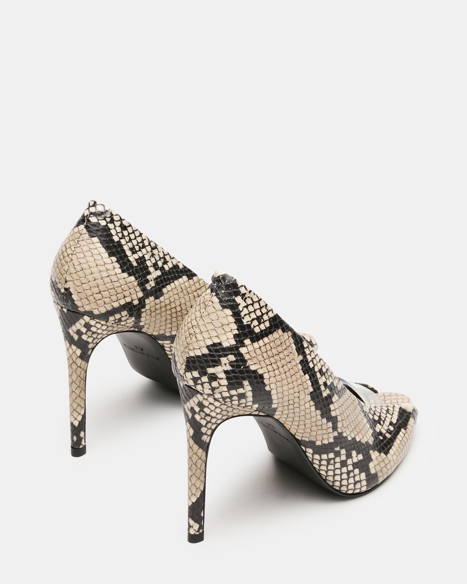 STEVEMADDEN_SHOES_SANTINO_SNAKE_03_85c35b4b-42dd-43db-a032-d6b0929cda08.jpg