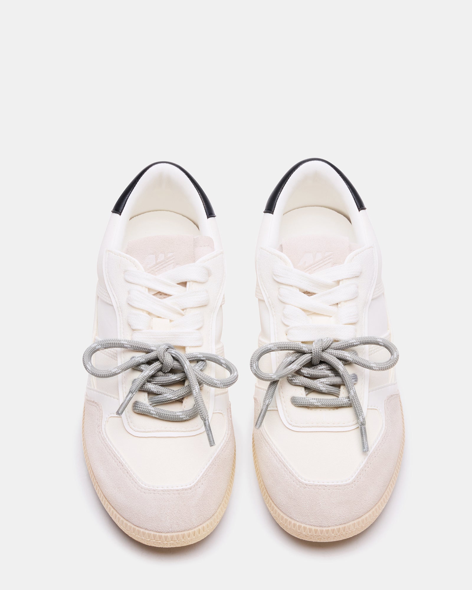 STEVEMADDEN_SHOES_SPORTY_WHITE_04_0fc19baa-38d9-43e0-958a-8ad98dd6d140.jpg