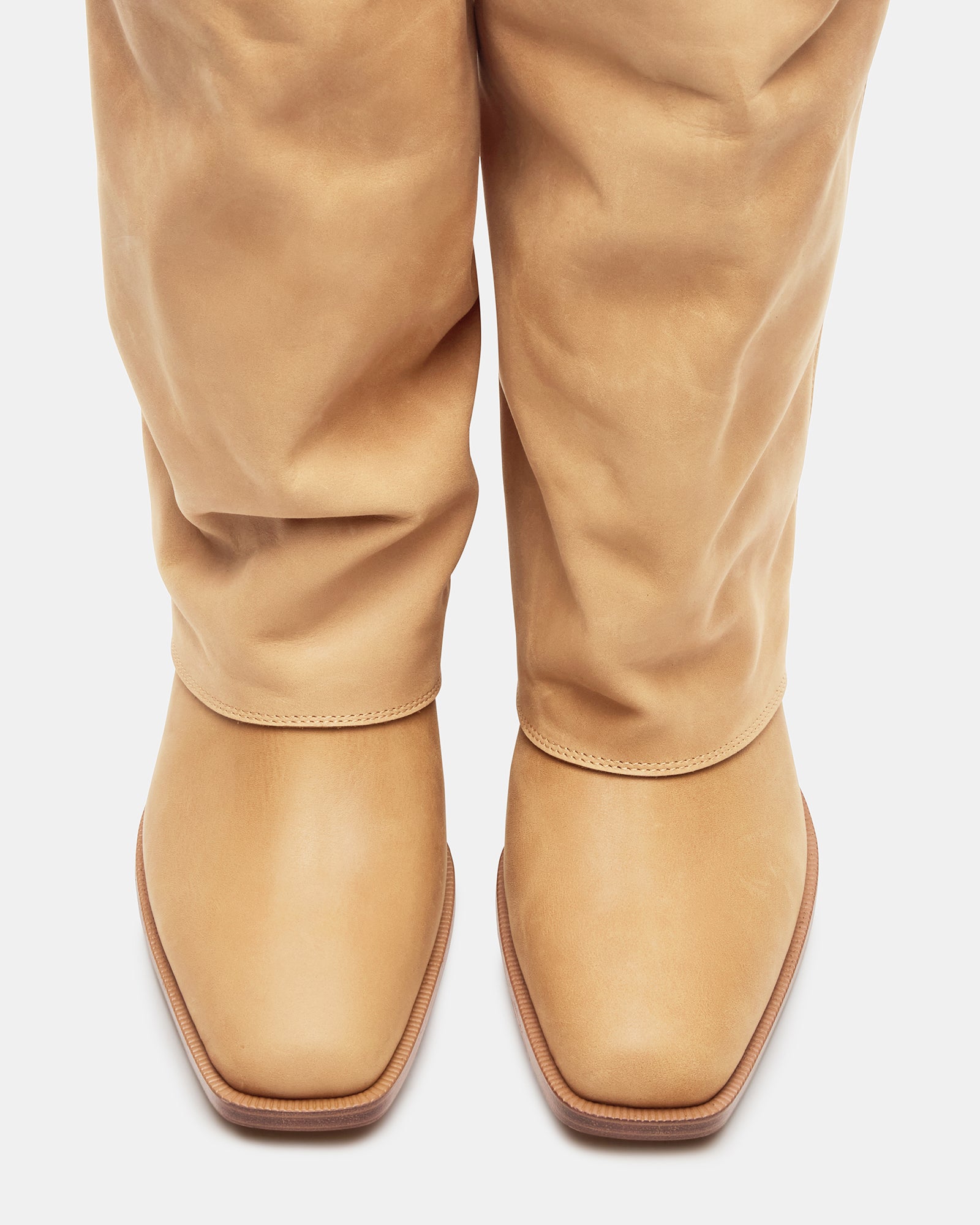 STEVEMADDEN_SHOES_WINNICK_BANANA-LEATHER_04_07c669bd-0daa-4ffa-8752-871995458c92.jpg