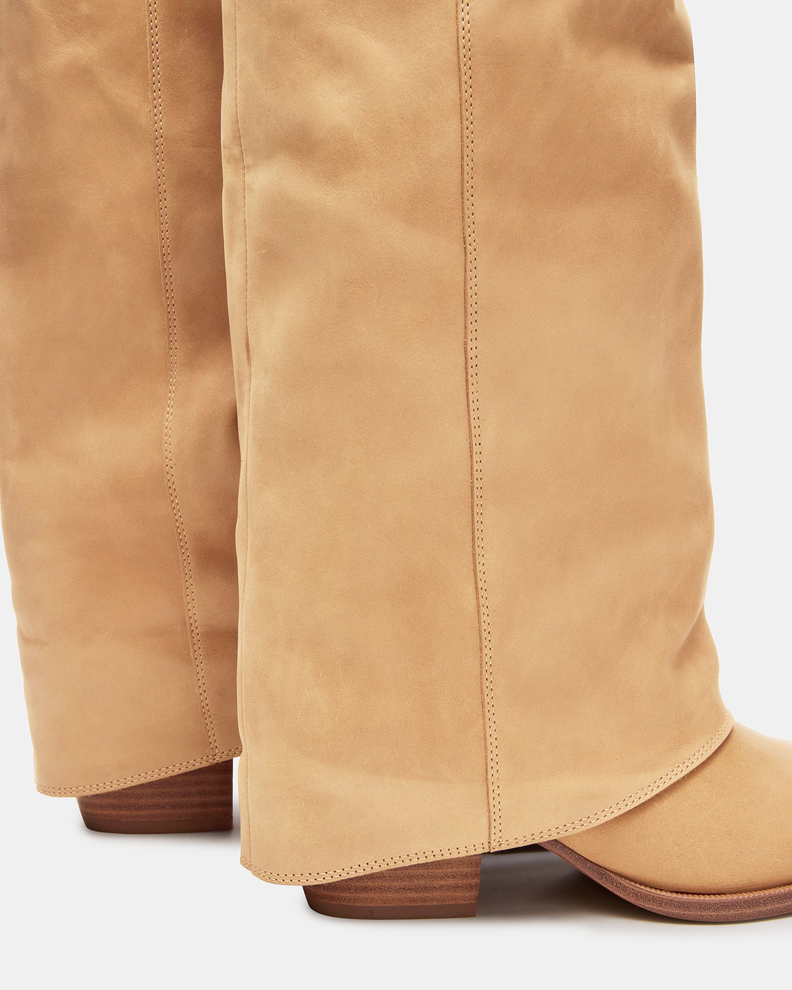 STEVEMADDEN_SHOES_WINNICK_BANANA-LEATHER_05_94b492f0-7d4e-46a6-8800-4209aa0728d7.jpg