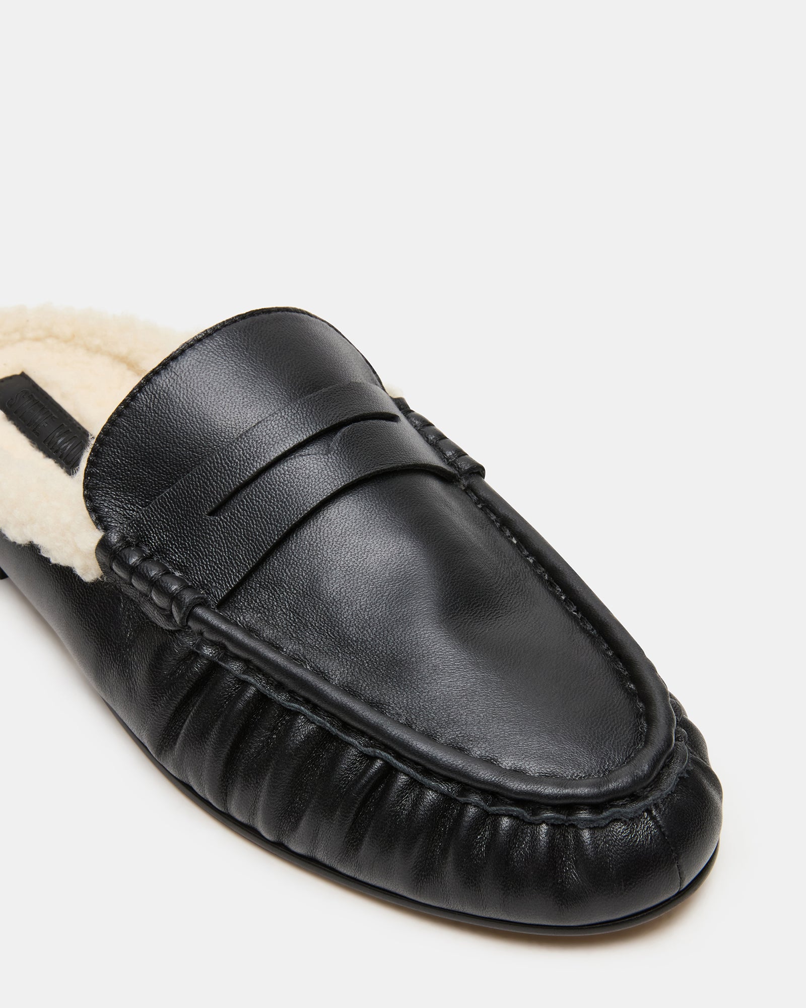 STEVEMADDEN_SHOE_RAFE-F_BLACK-LEATHER_05.jpg
